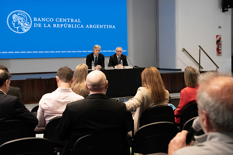 Fotografía Conferencia IPOM tercer trimestre de 2026